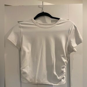 Lululemon Nulu cropped tee